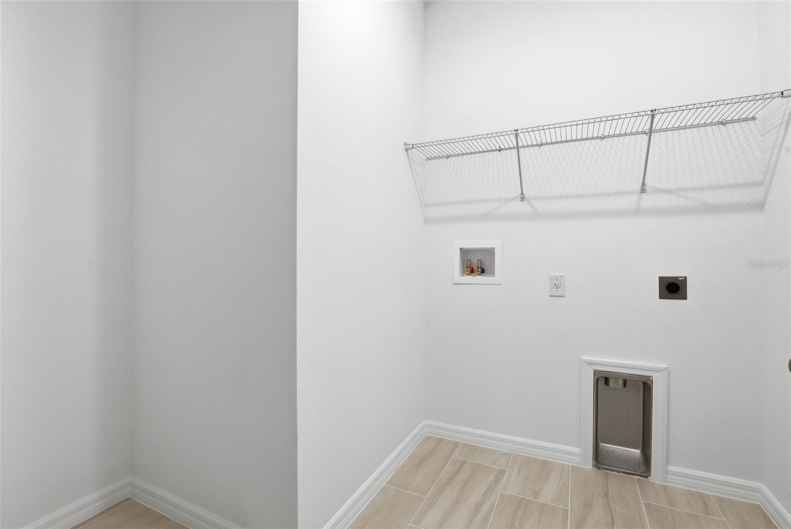 725 Farfields St Property Photo 19