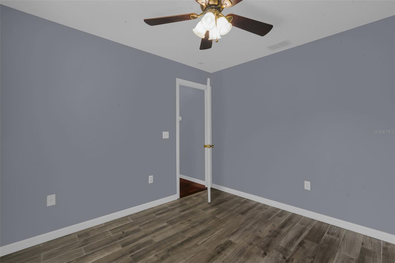 1147 Normandy Dr Property Photo 20