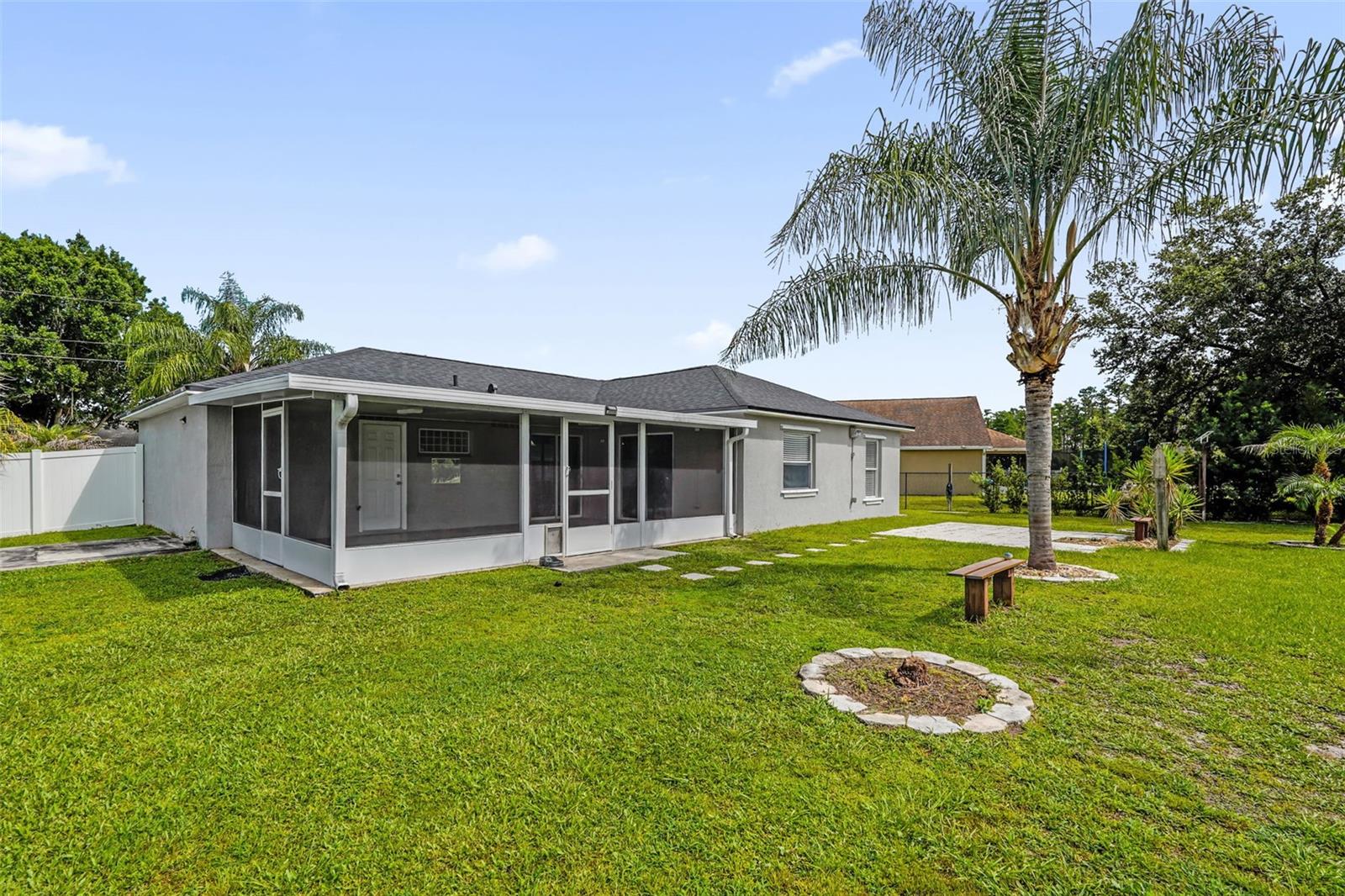 1147 Normandy Dr Property Photo 28