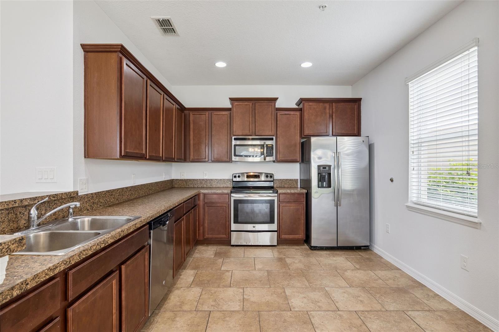 6558 S Goldenrod Rd #78b Property Photo 10