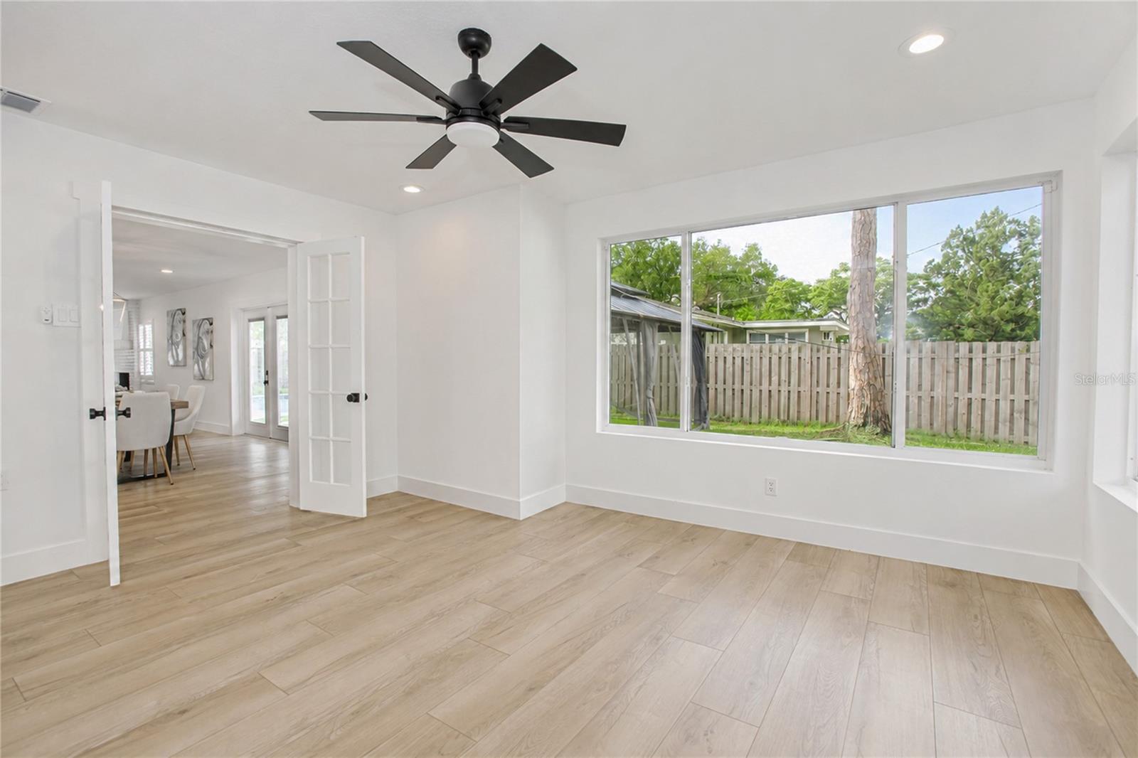 20 E Division St Property Photo 21
