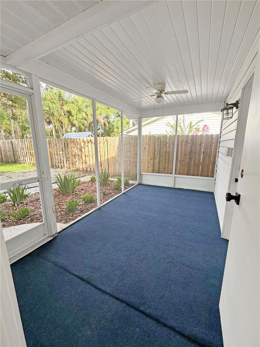 20 E Division St Property Photo 36