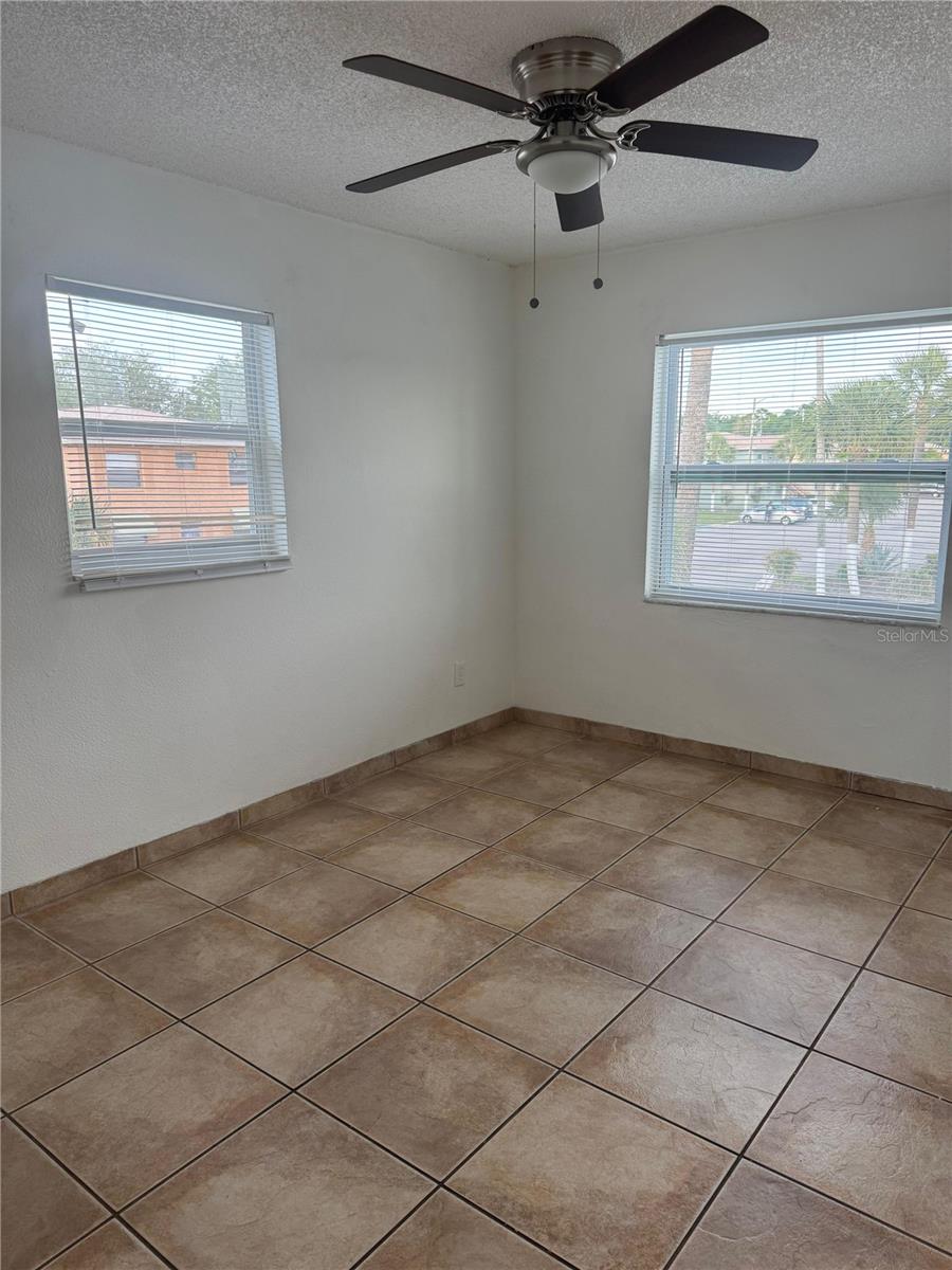 712 Michigan Ct #3 Property Photo 4