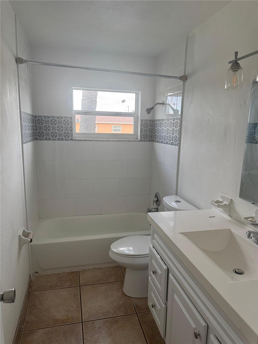 712 Michigan Ct #3 Property Photo 7