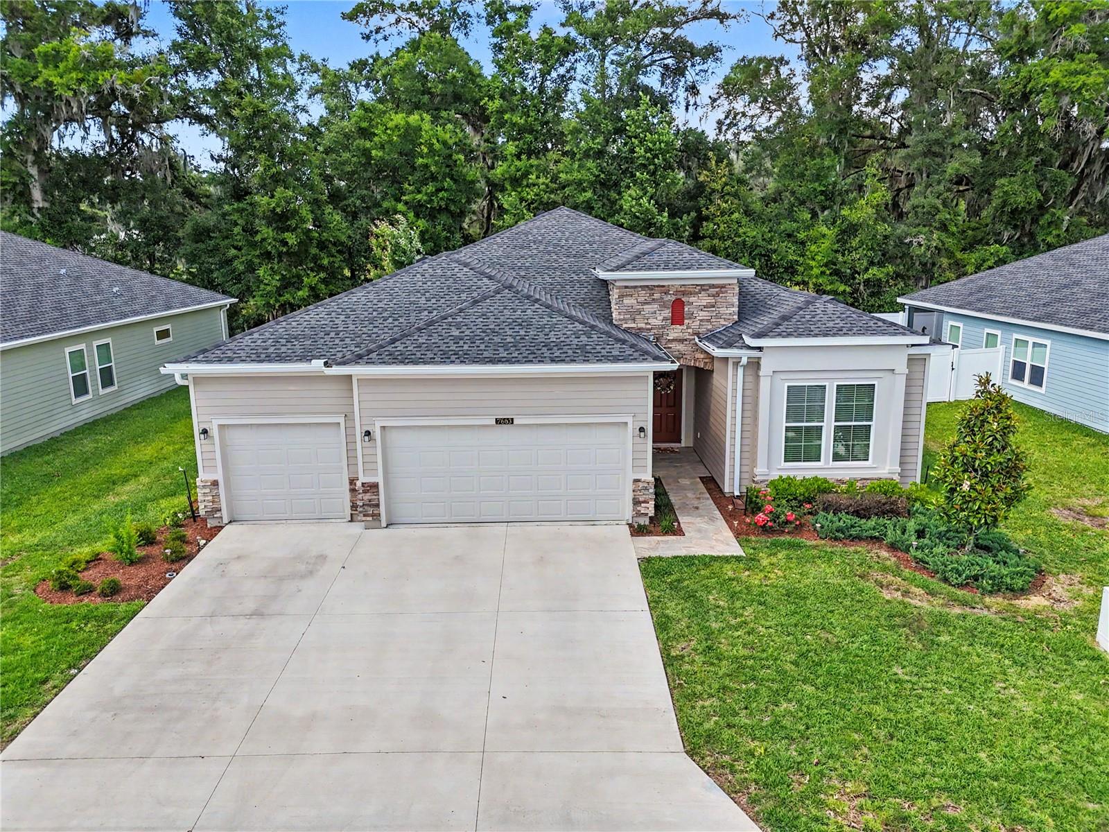 7663 SW 74TH LOOP Property Photo 1