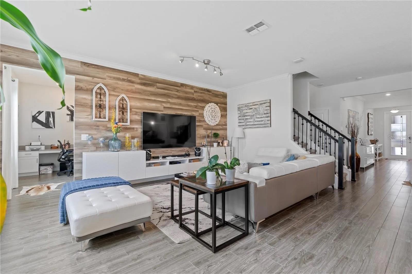 11819 Imaginary Way Property Photo 2