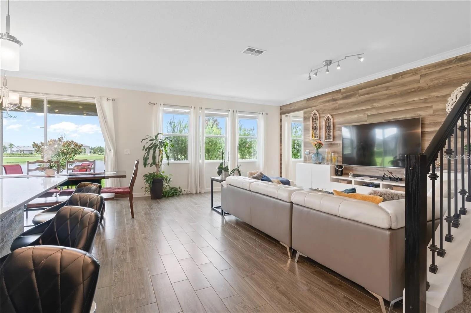 11819 Imaginary Way Property Photo 3