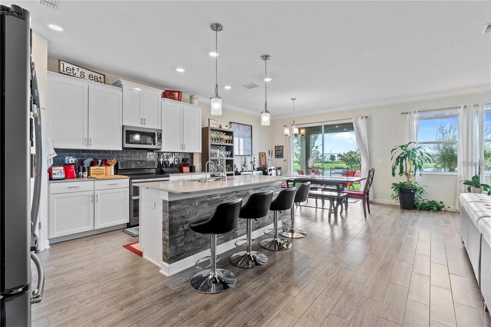 11819 Imaginary Way Property Photo 5
