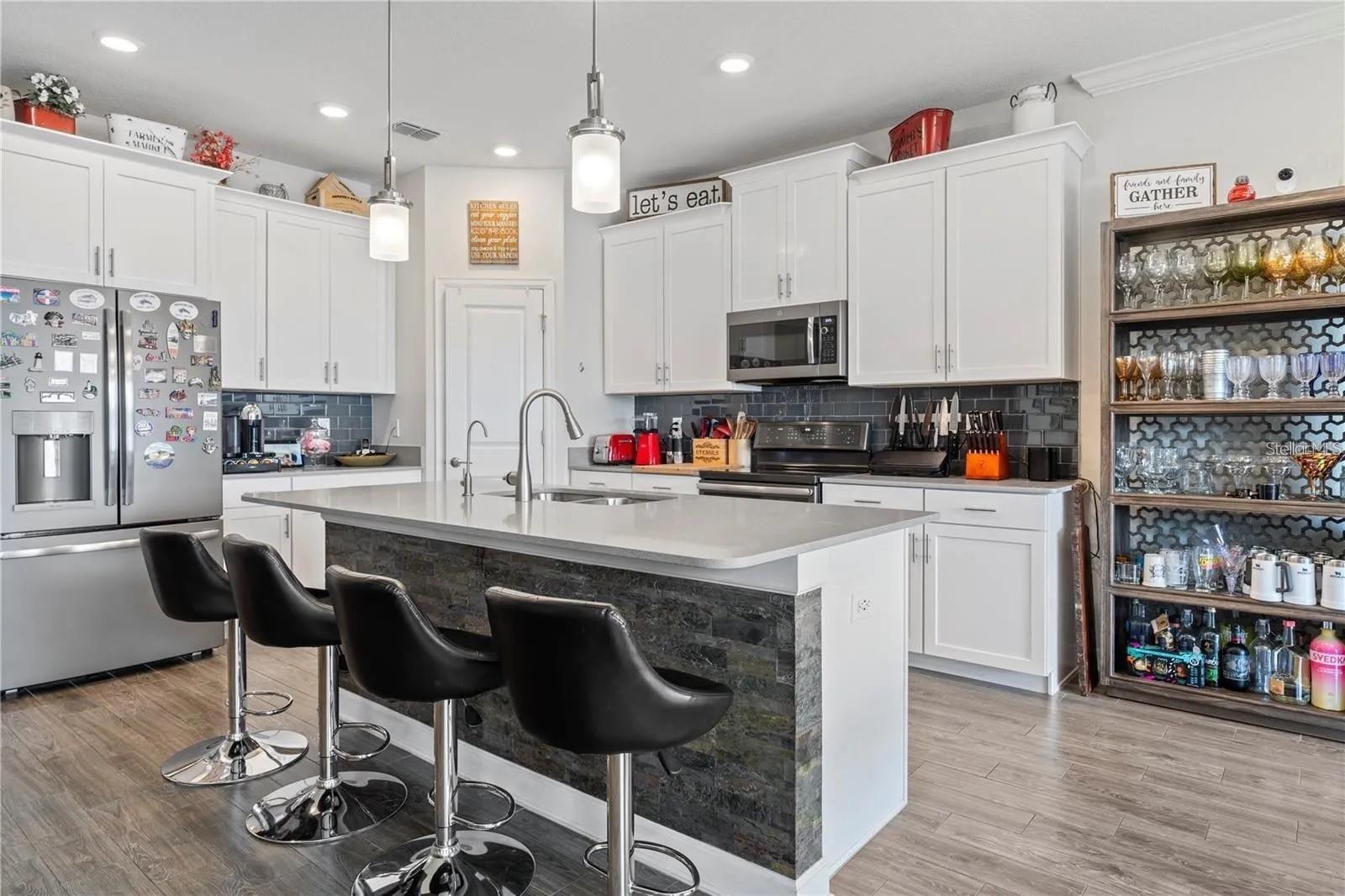 11819 Imaginary Way Property Photo 9