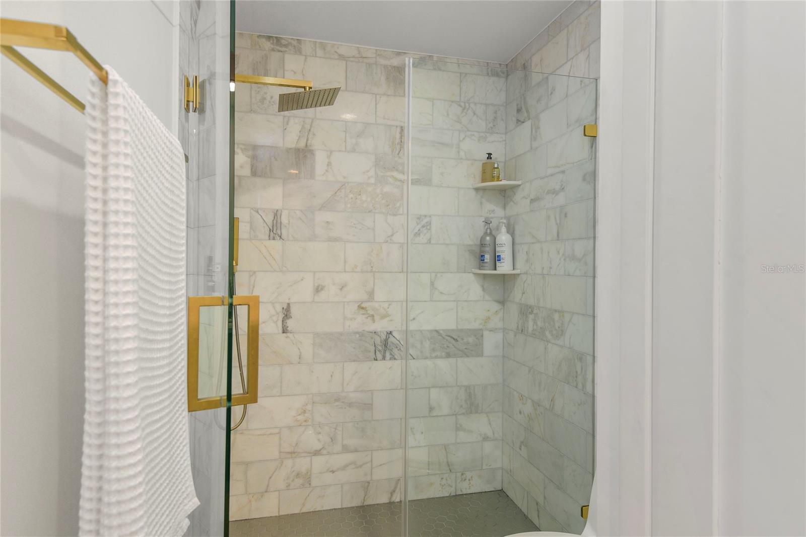 220 Adams Dr Property Photo 30