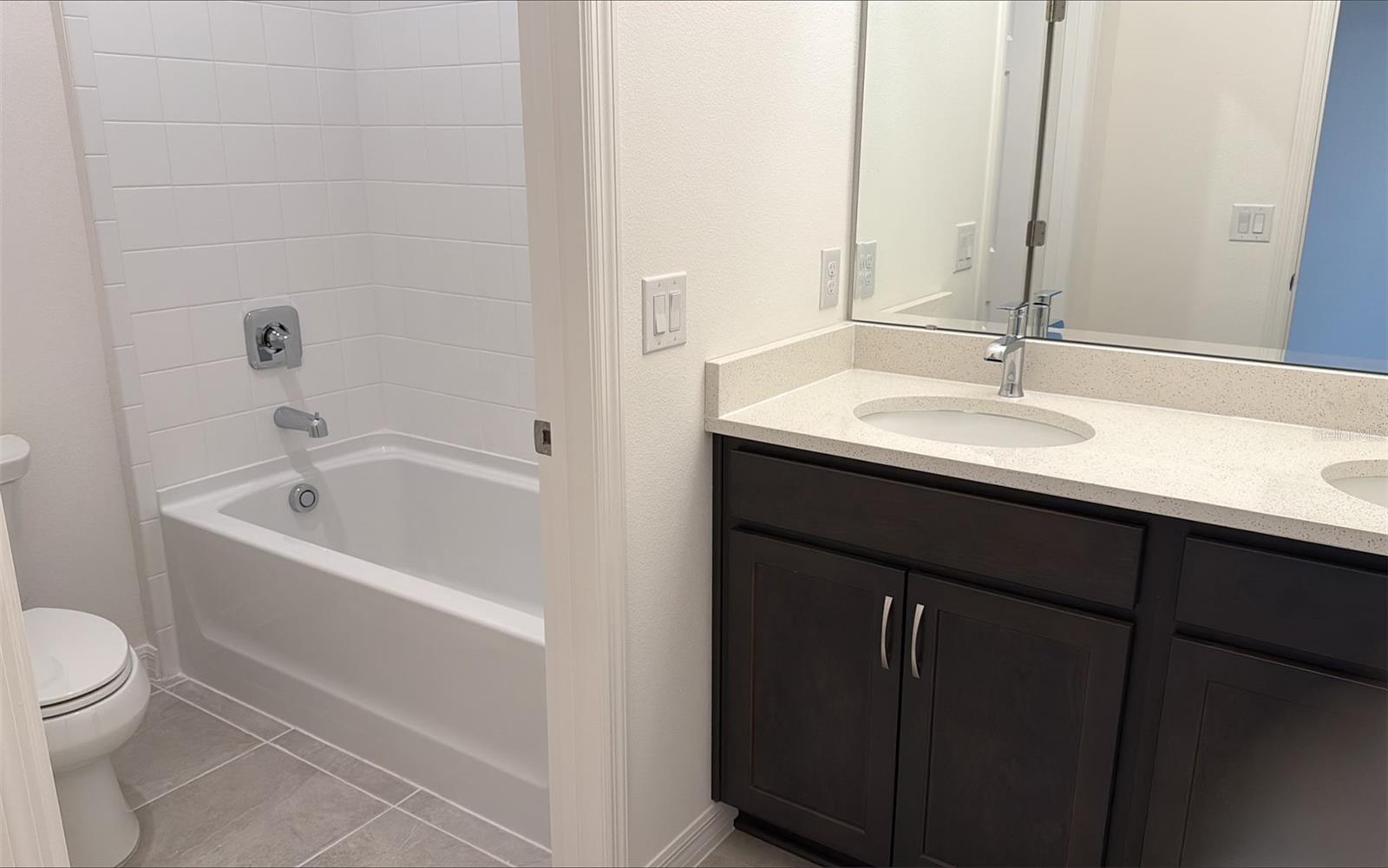 6866 Spanish Imperial St Property Photo 4
