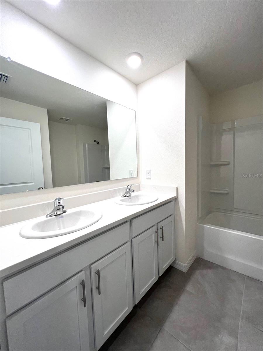 6527 Se 1st Loop Property Photo 12