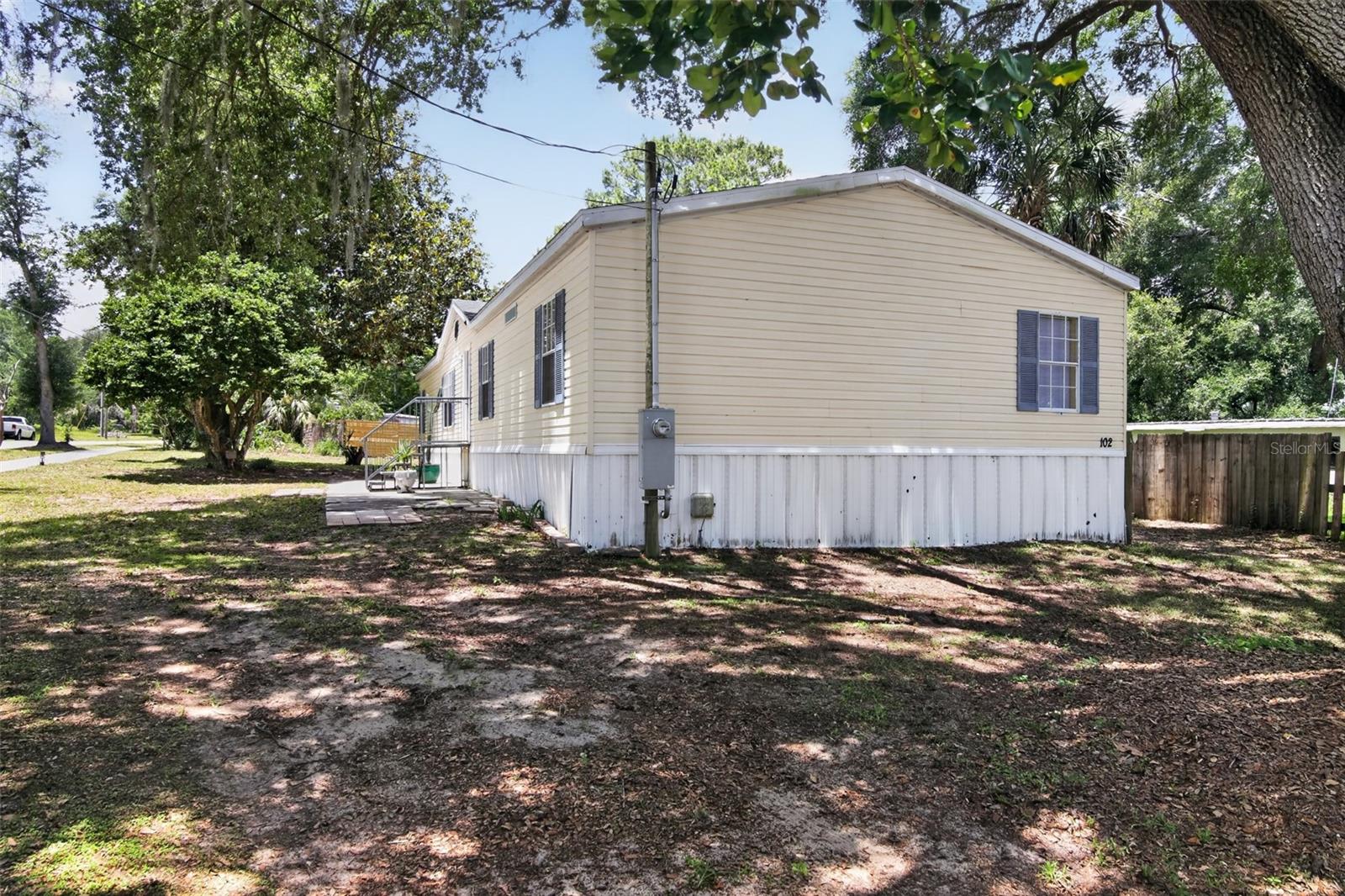 102 Third St Property Photo 6