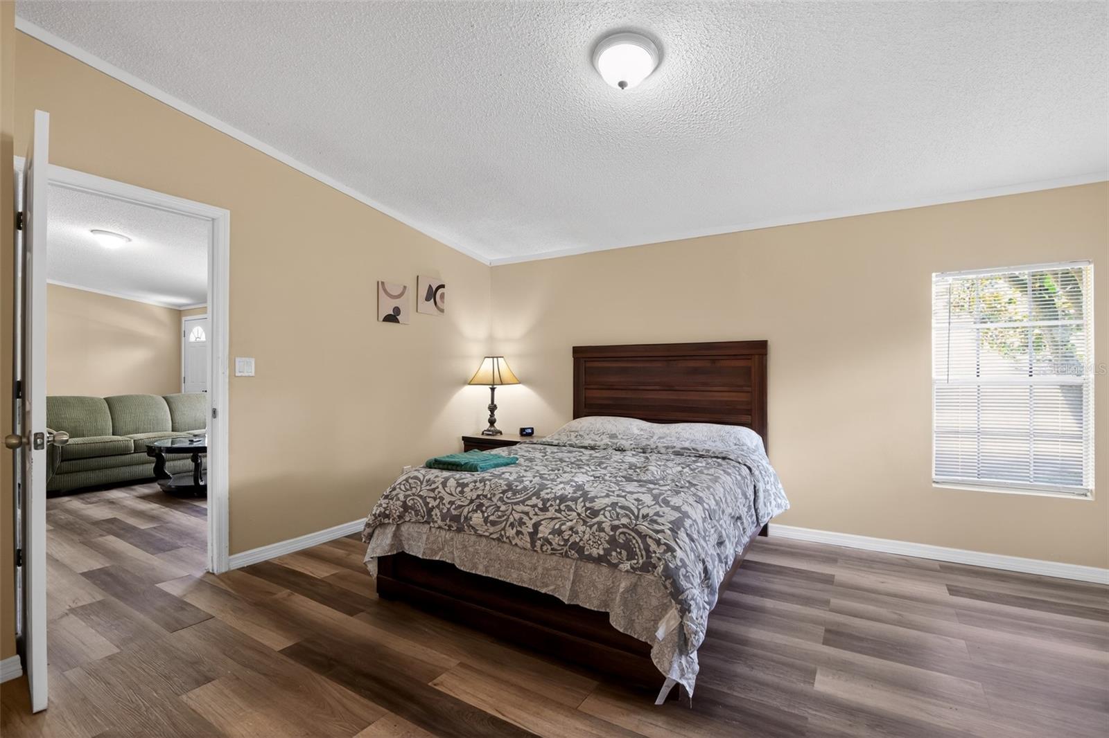 102 Third St Property Photo 17