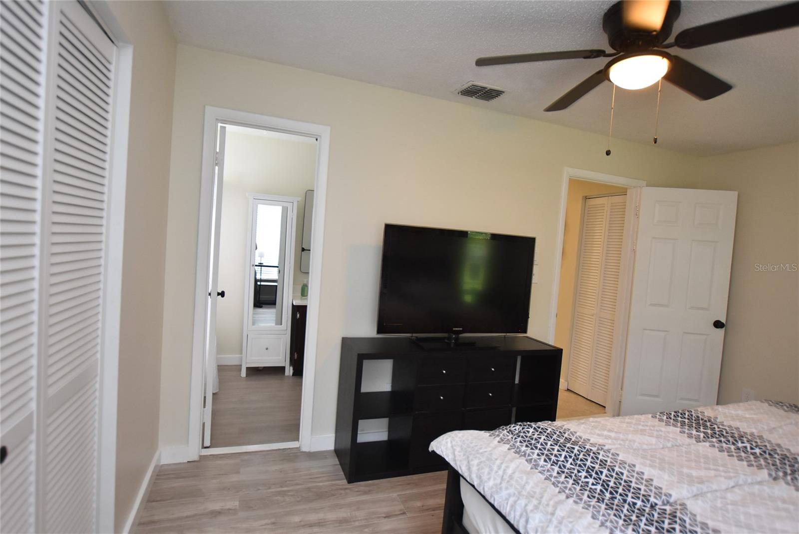 4825 Loretta Ln Property Photo 14