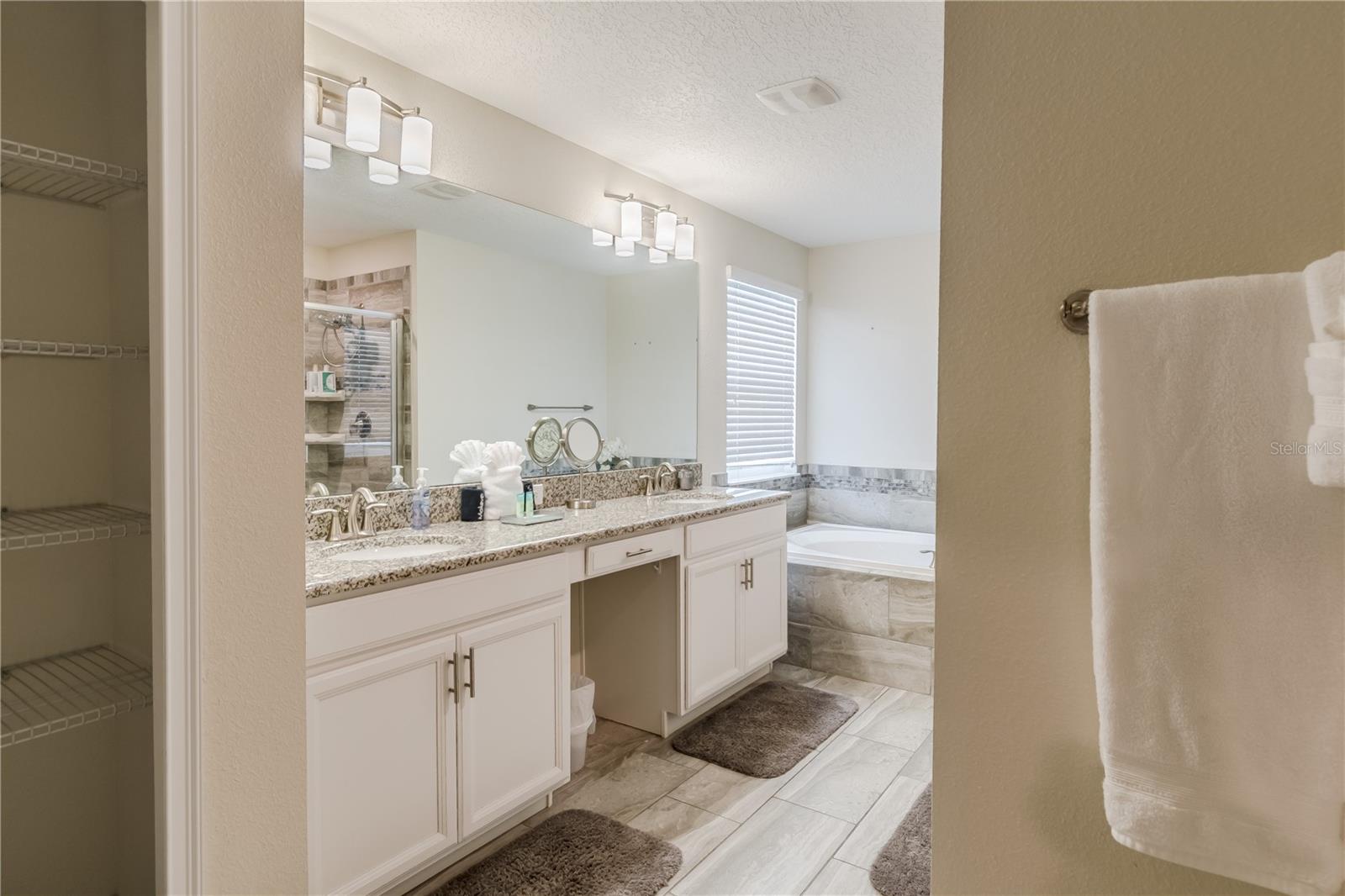 1588 Flange Dr Property Photo 35