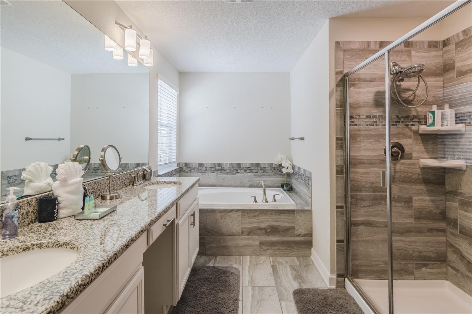 1588 Flange Dr Property Photo 36
