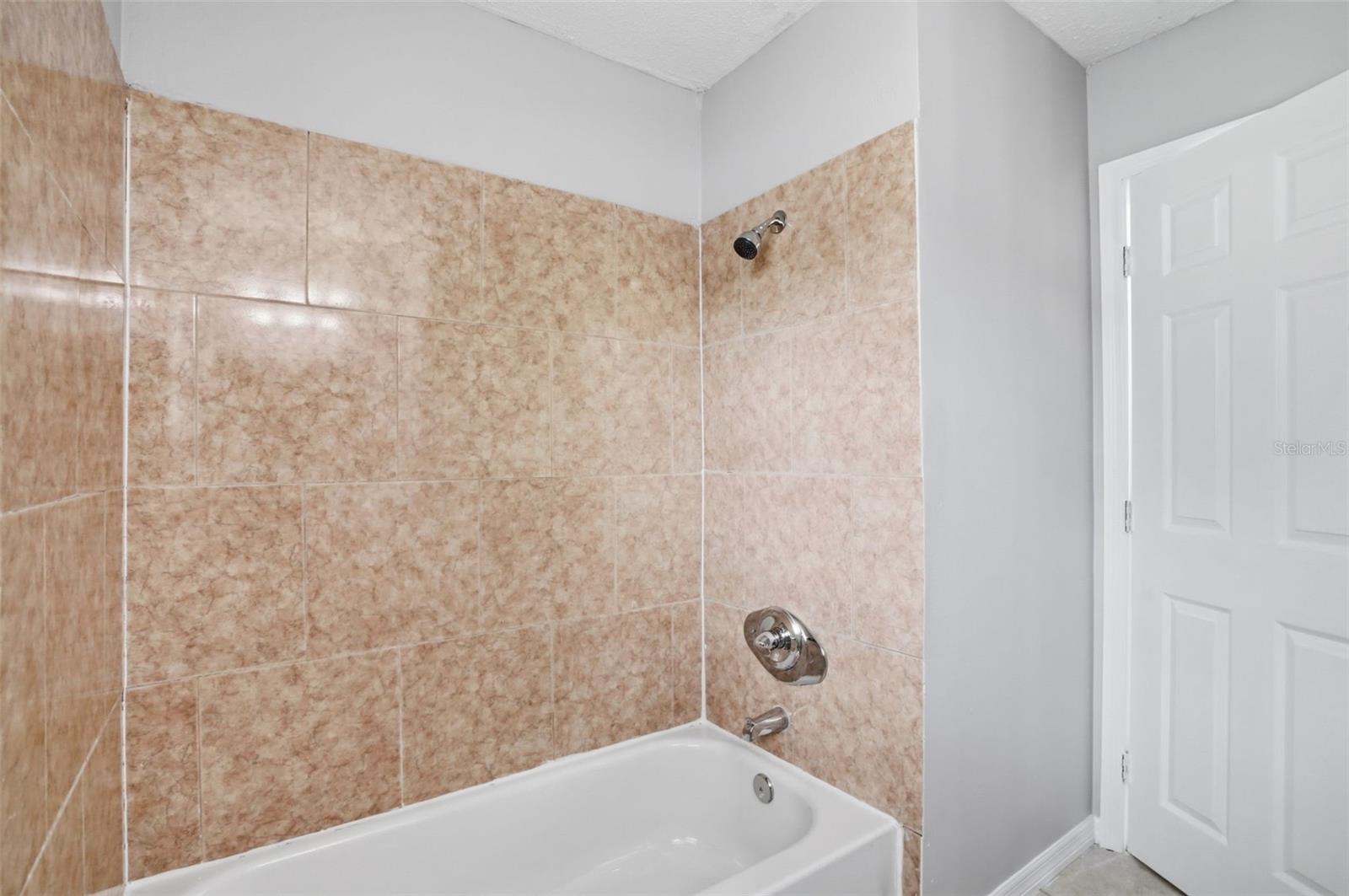 3003 N Adams St Property Photo 21