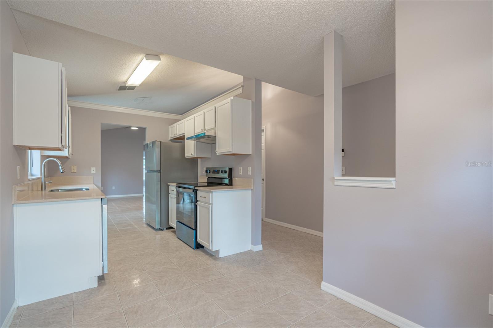 5437 Lehigh Ave Property Photo 3