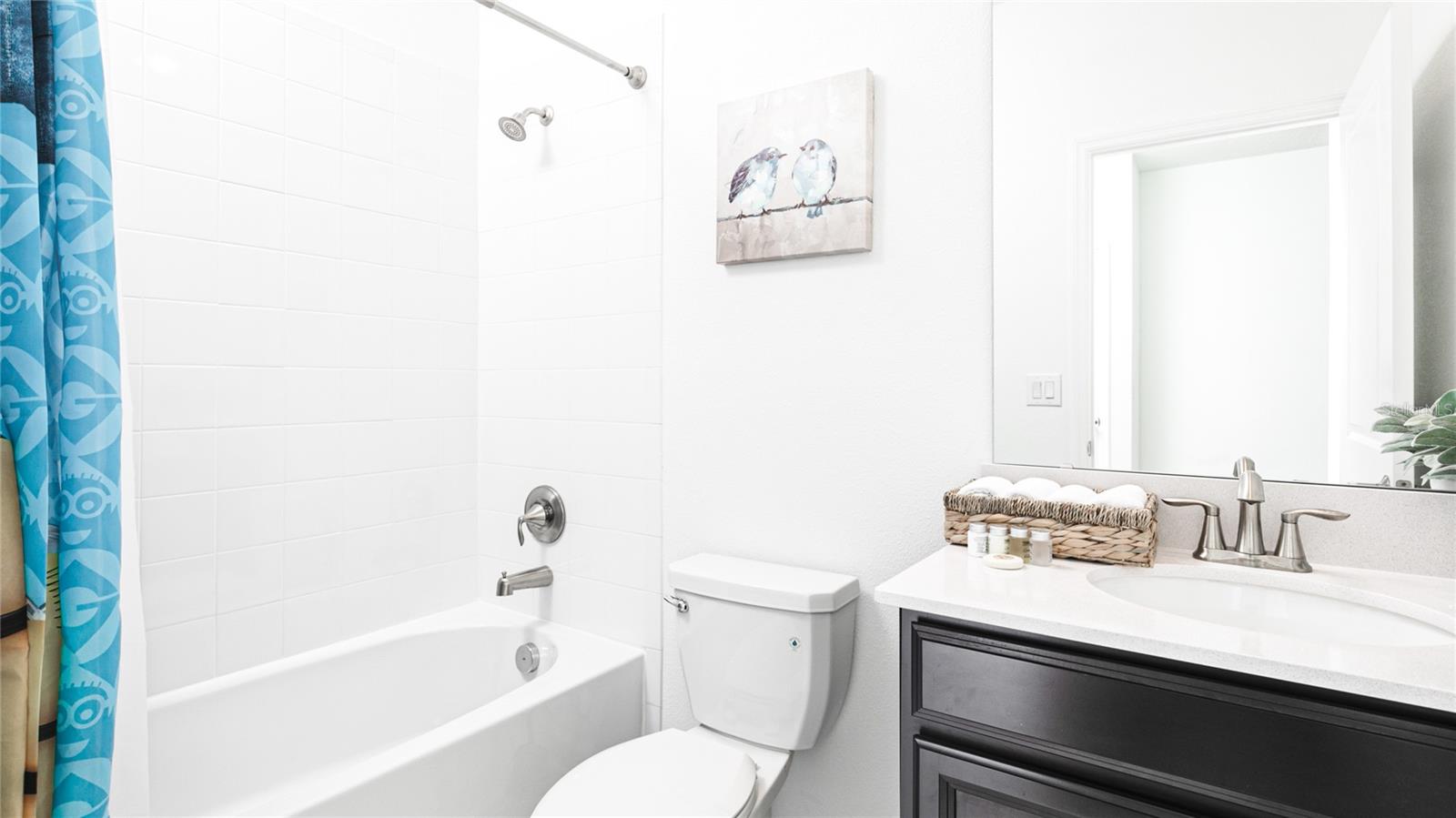 989 Leader St Property Photo 23