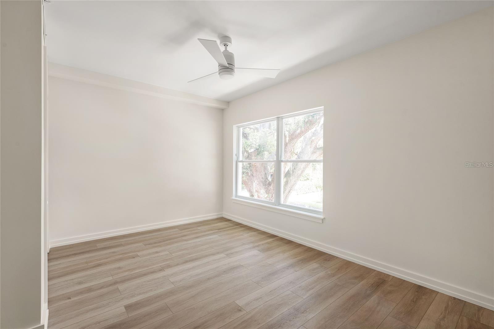 1606 Park Lake St #9 Property Photo 23