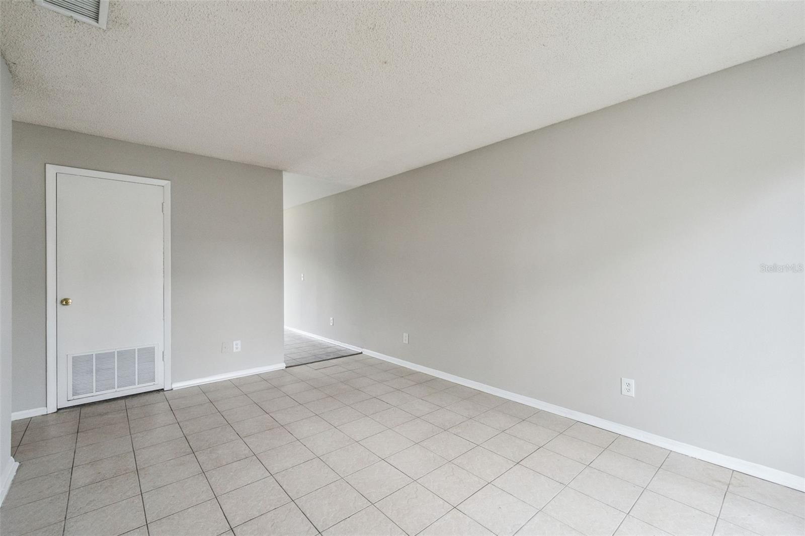 2 Lake Villa Way Property Photo 5
