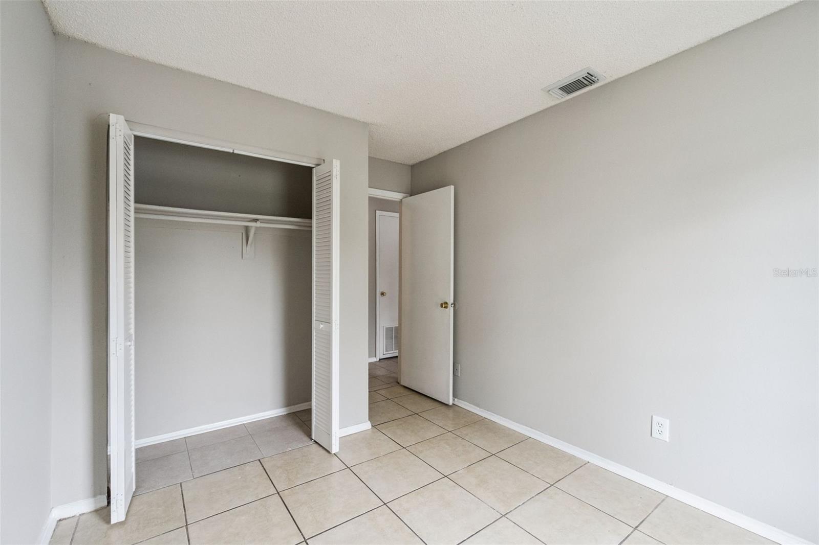 2 Lake Villa Way Property Photo 17
