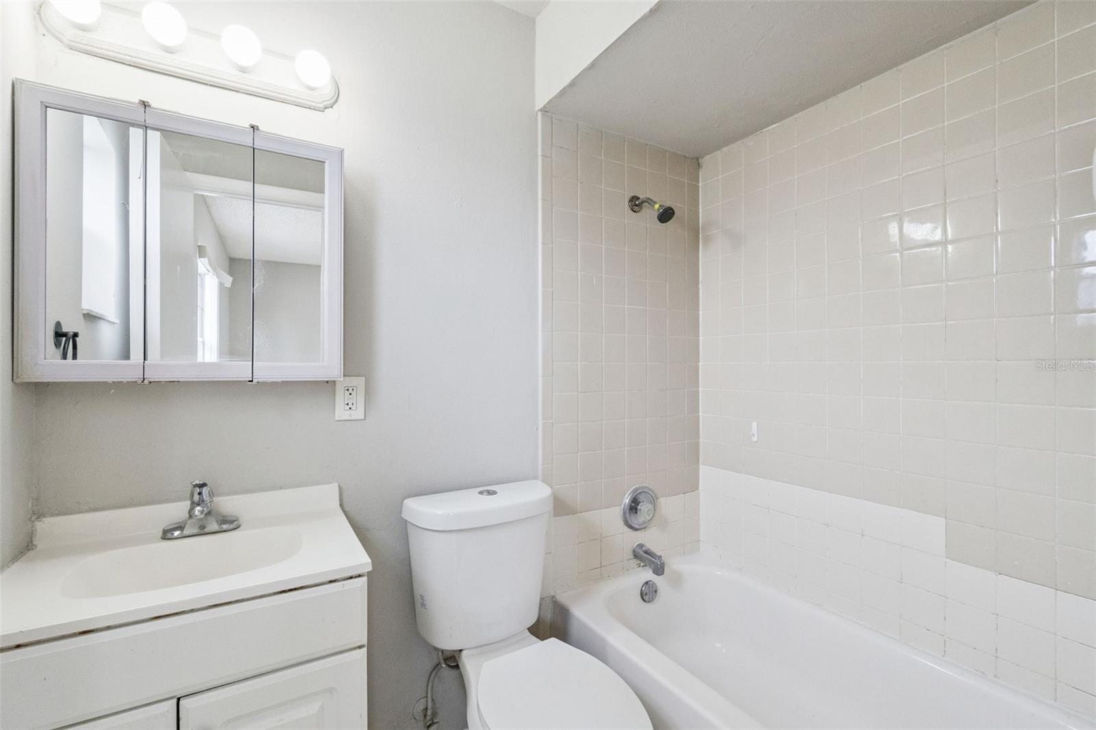 2 Lake Villa Way Property Photo 19