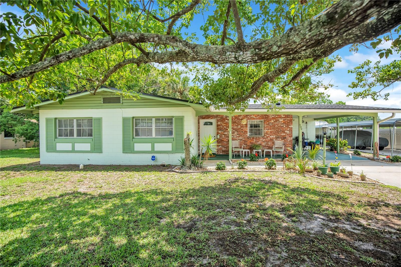 309 Vihlen Rd Property Photo 1