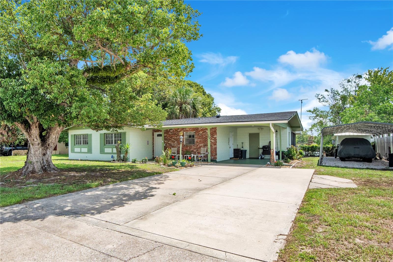 309 Vihlen Rd Property Photo 4