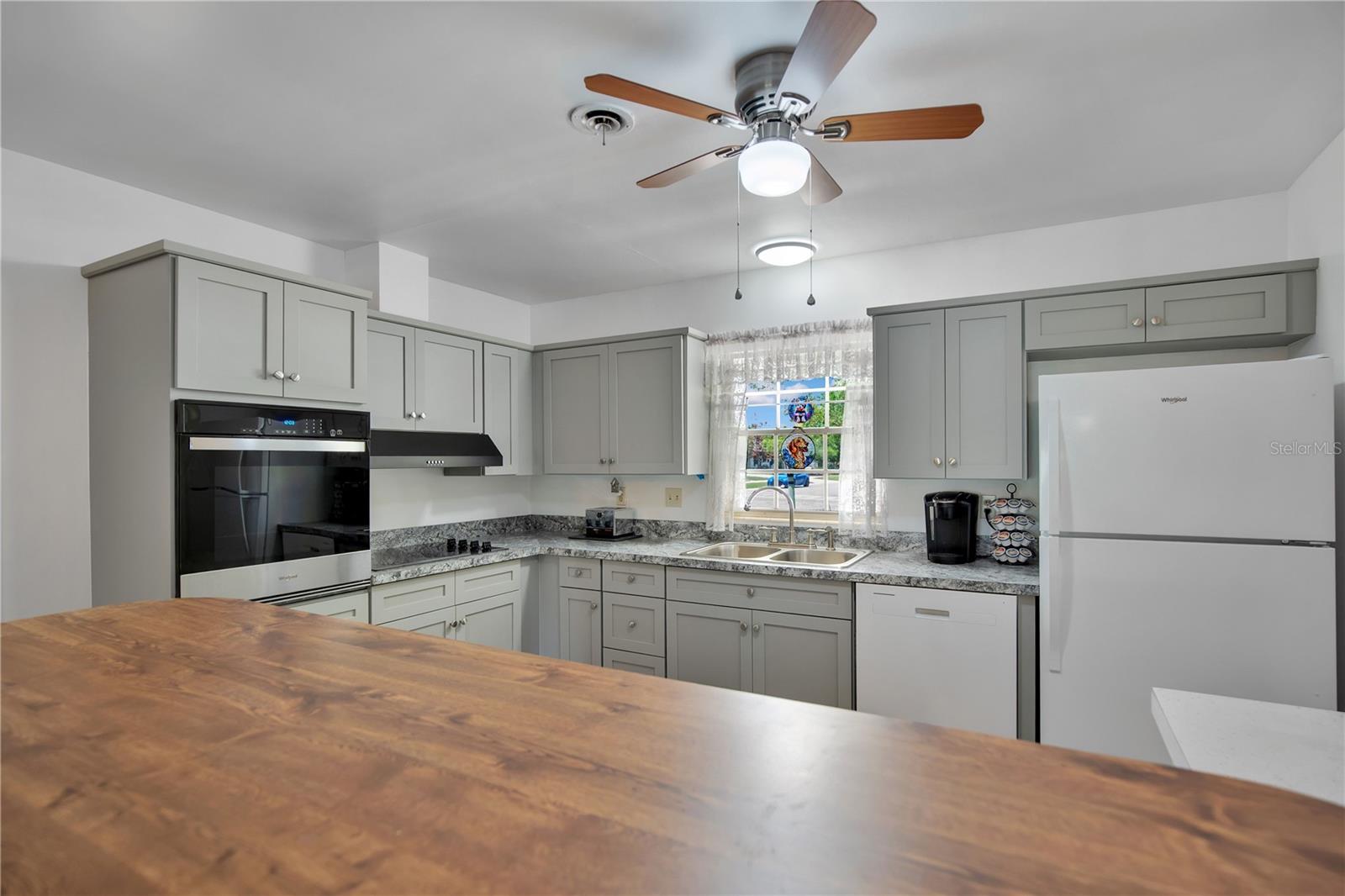 309 Vihlen Rd Property Photo 10