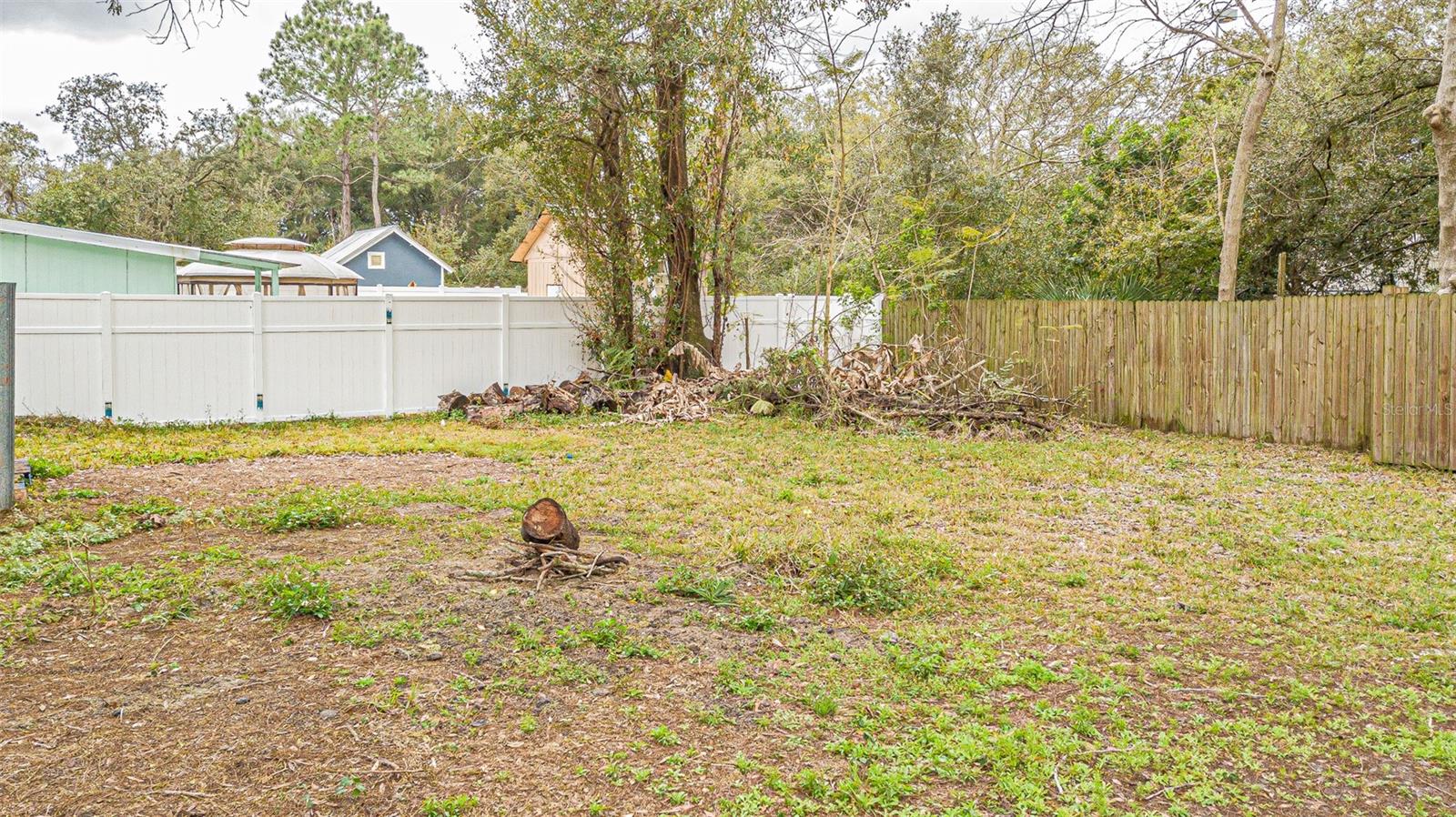 14918 Pinecrest Rd Property Photo 7