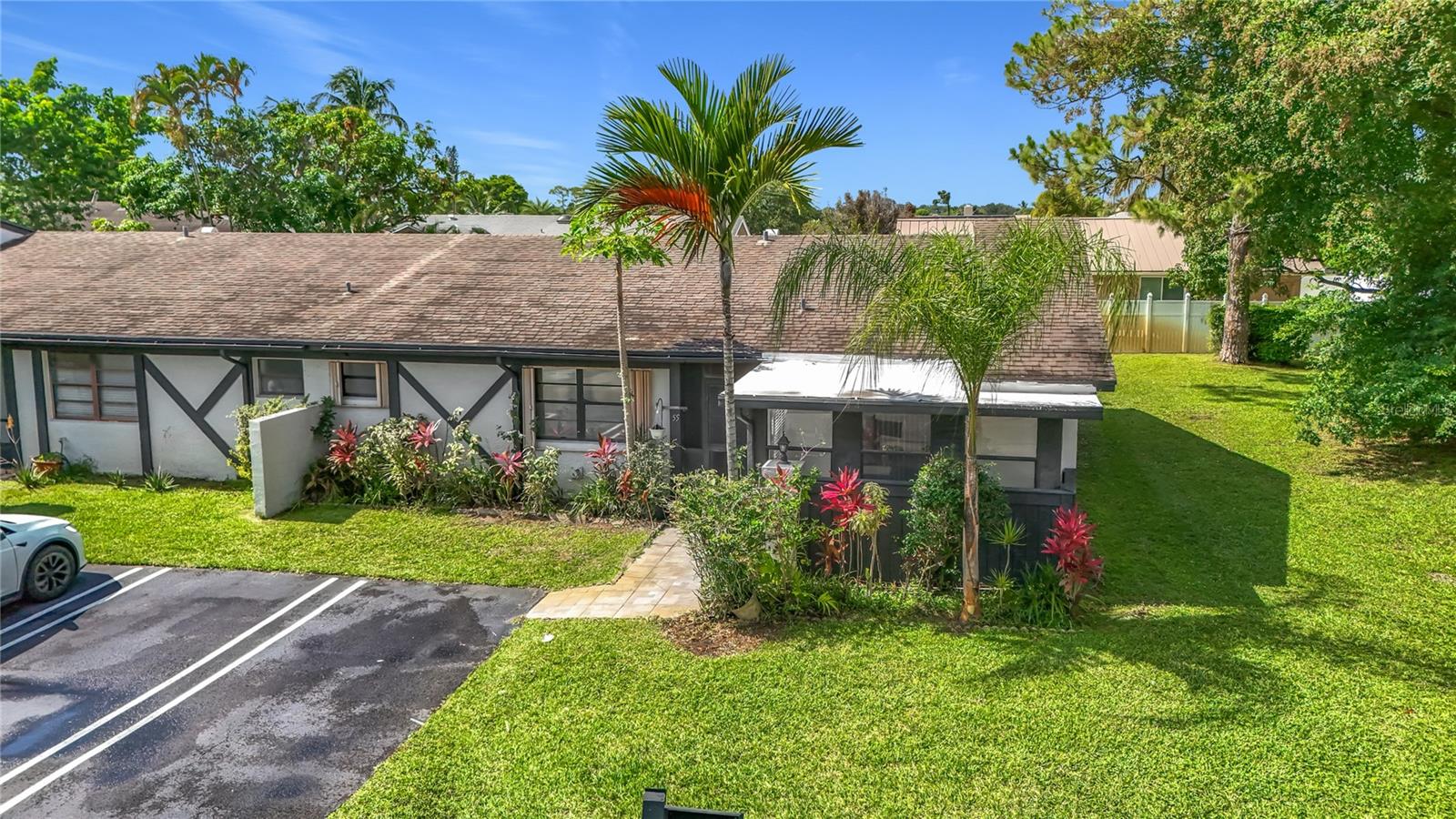 55 SEMINOLE DR
