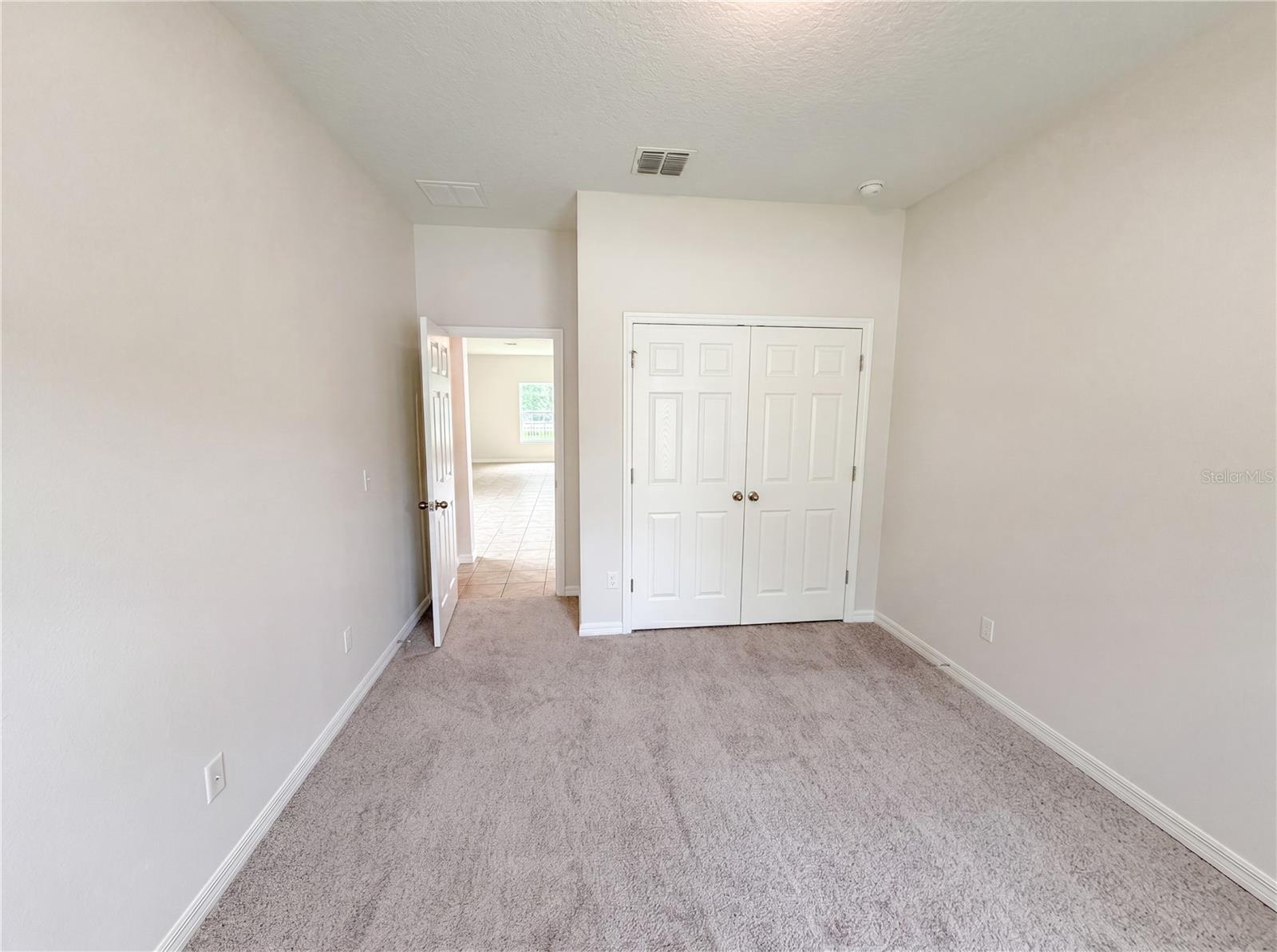 811 Maple Leaf Loop Property Photo 6