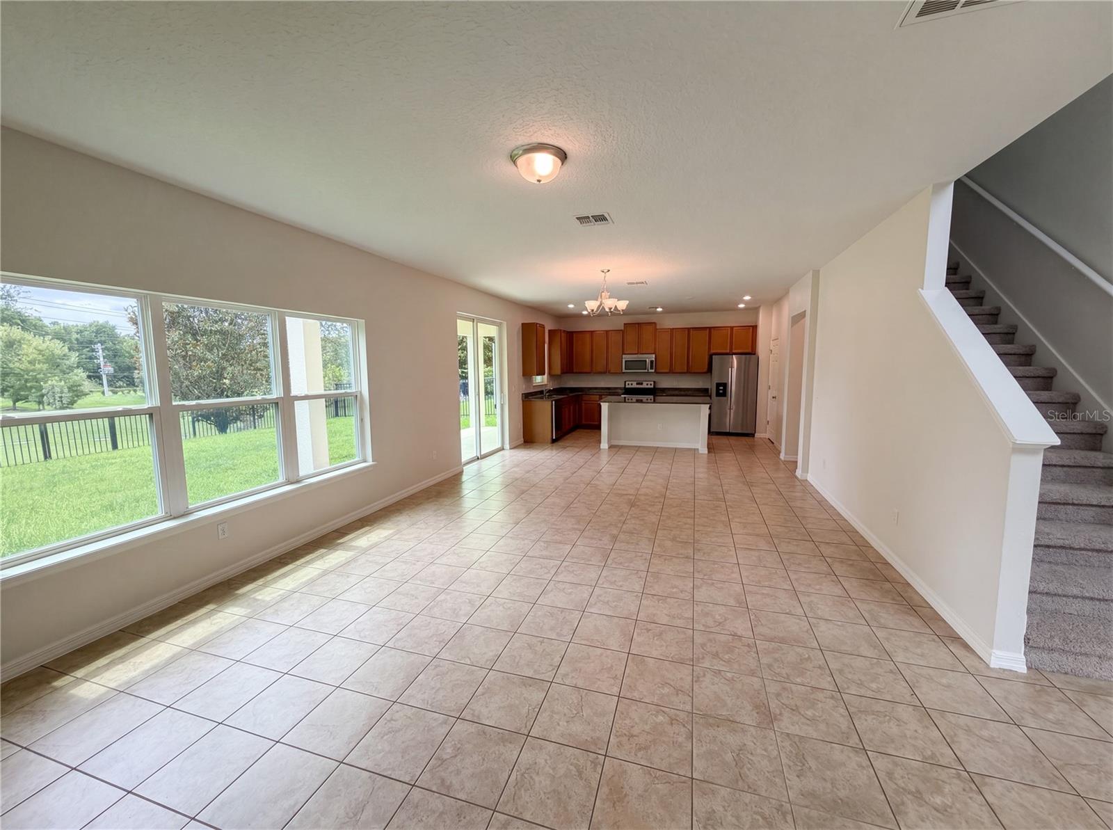 811 Maple Leaf Loop Property Photo 9