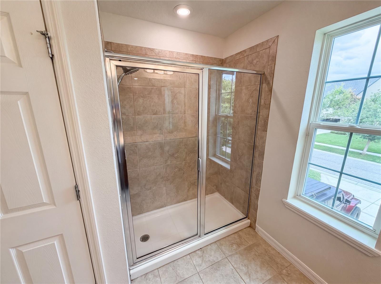 811 Maple Leaf Loop Property Photo 18