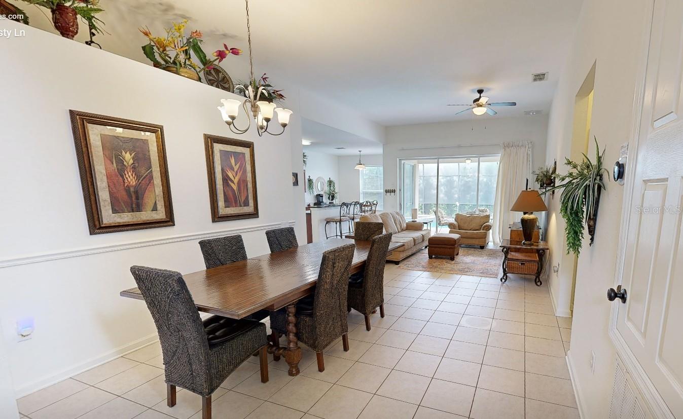 O6413930 Property Photo 6