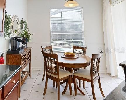 O6413930 Property Photo 12
