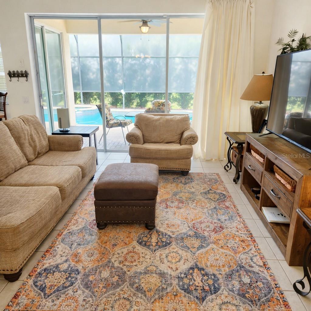 O6413930 Property Photo 13
