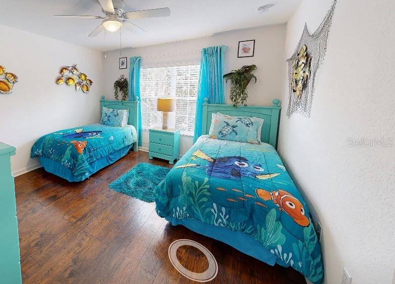 O6413930 Property Photo 25