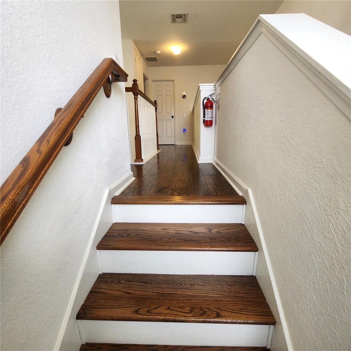 O6413930 Property Photo 30