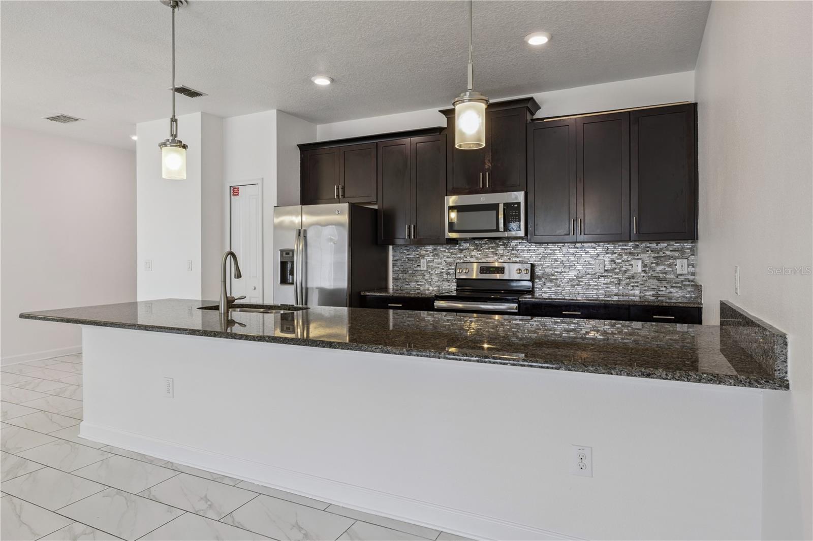 1584 Slice Way Property Photo 4