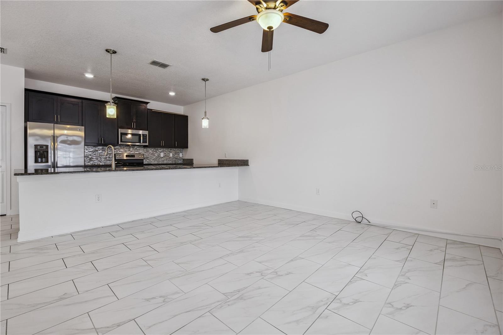 1584 Slice Way Property Photo 11