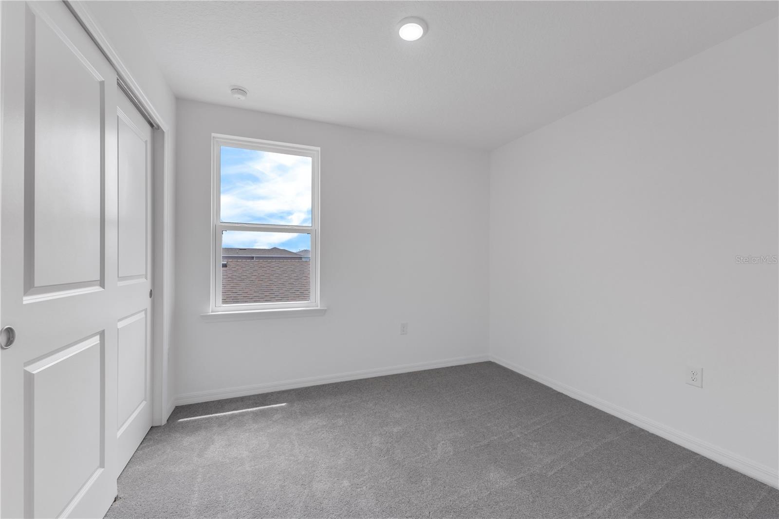 906 Castleford Ave Property Photo 21