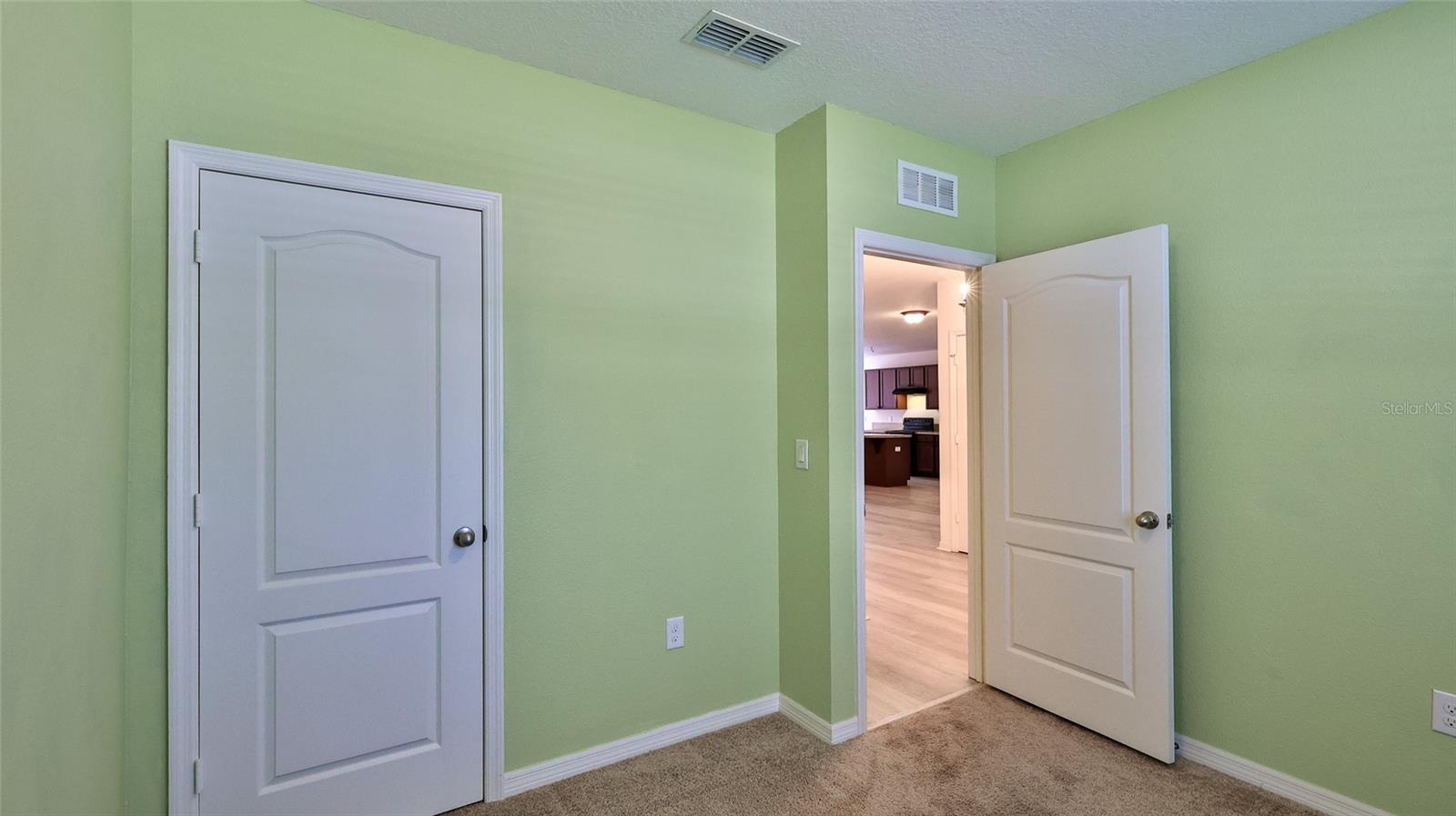 346 Admiralty Ct Property Photo 9