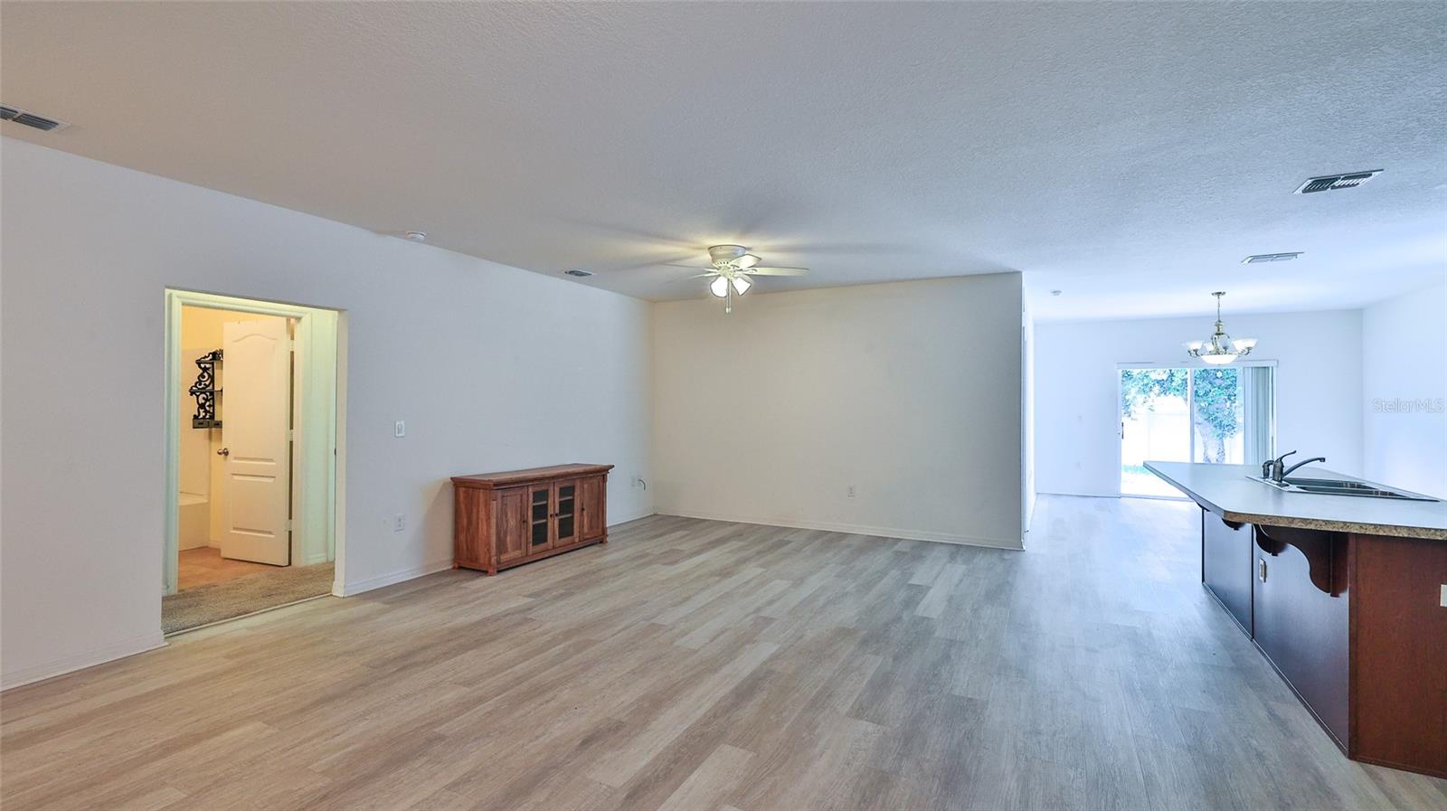 346 Admiralty Ct Property Photo 11