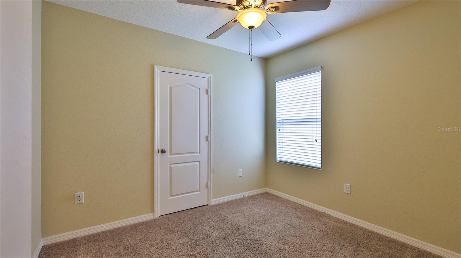 346 Admiralty Ct Property Photo 13