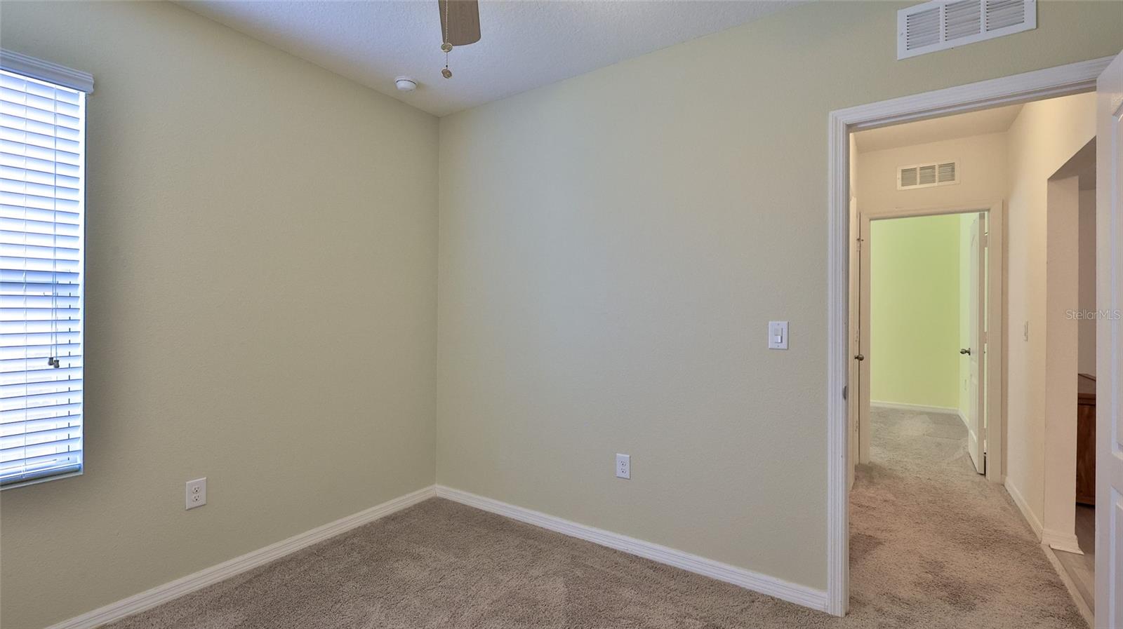 346 Admiralty Ct Property Photo 14