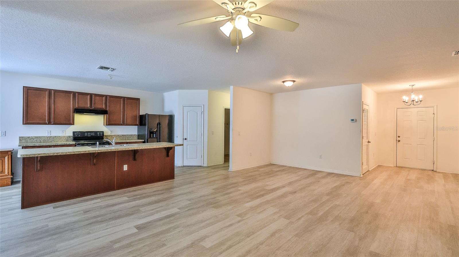 346 Admiralty Ct Property Photo 18