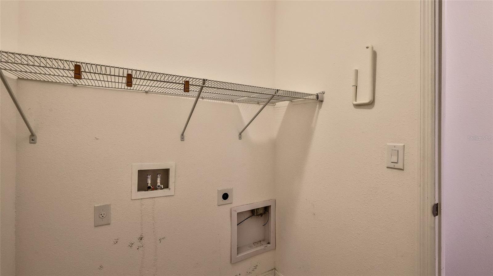 346 Admiralty Ct Property Photo 27